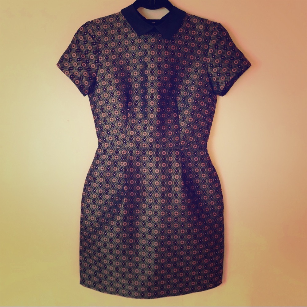 Lightly worn CLUB MONACO DRESS. Perfect condition.